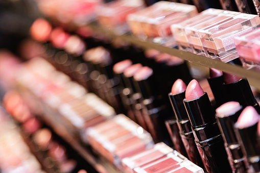 Premium cosmetics products Market